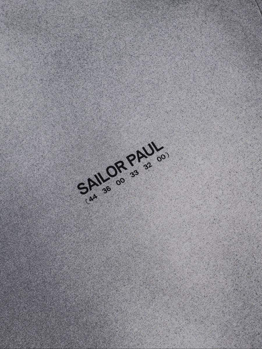 SAILOR PAUL — Футболка Sprayed Text Logo Серый