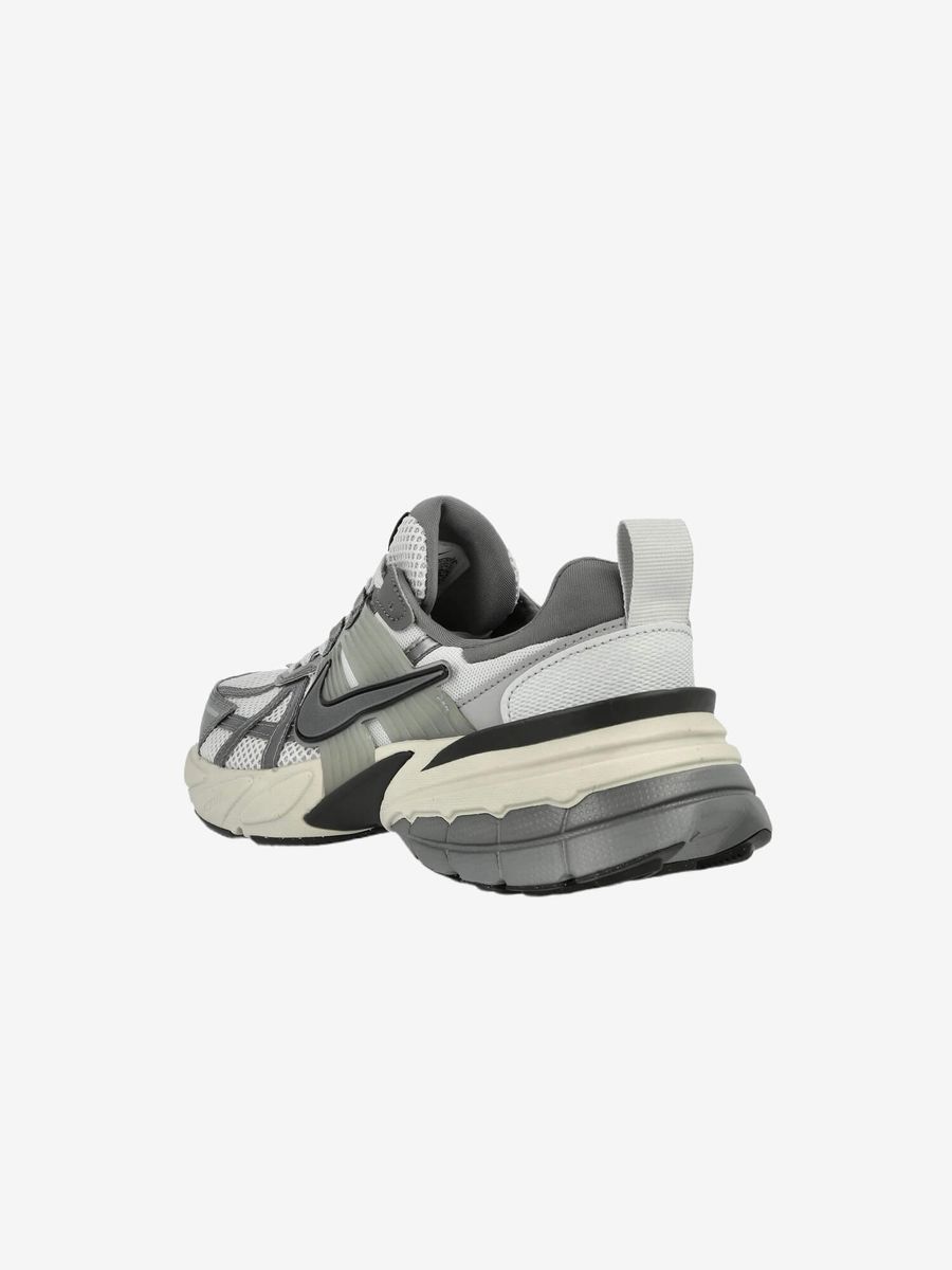 NIKE — Кроссовки V2K RUN Pure Platinum/Wolf Gray