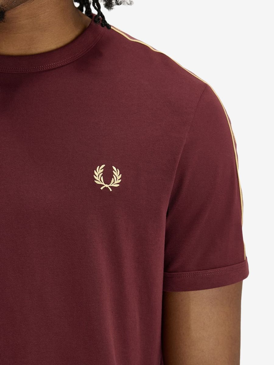 FRED PERRY — Футболка Contrast Tape Ringer Oxblood