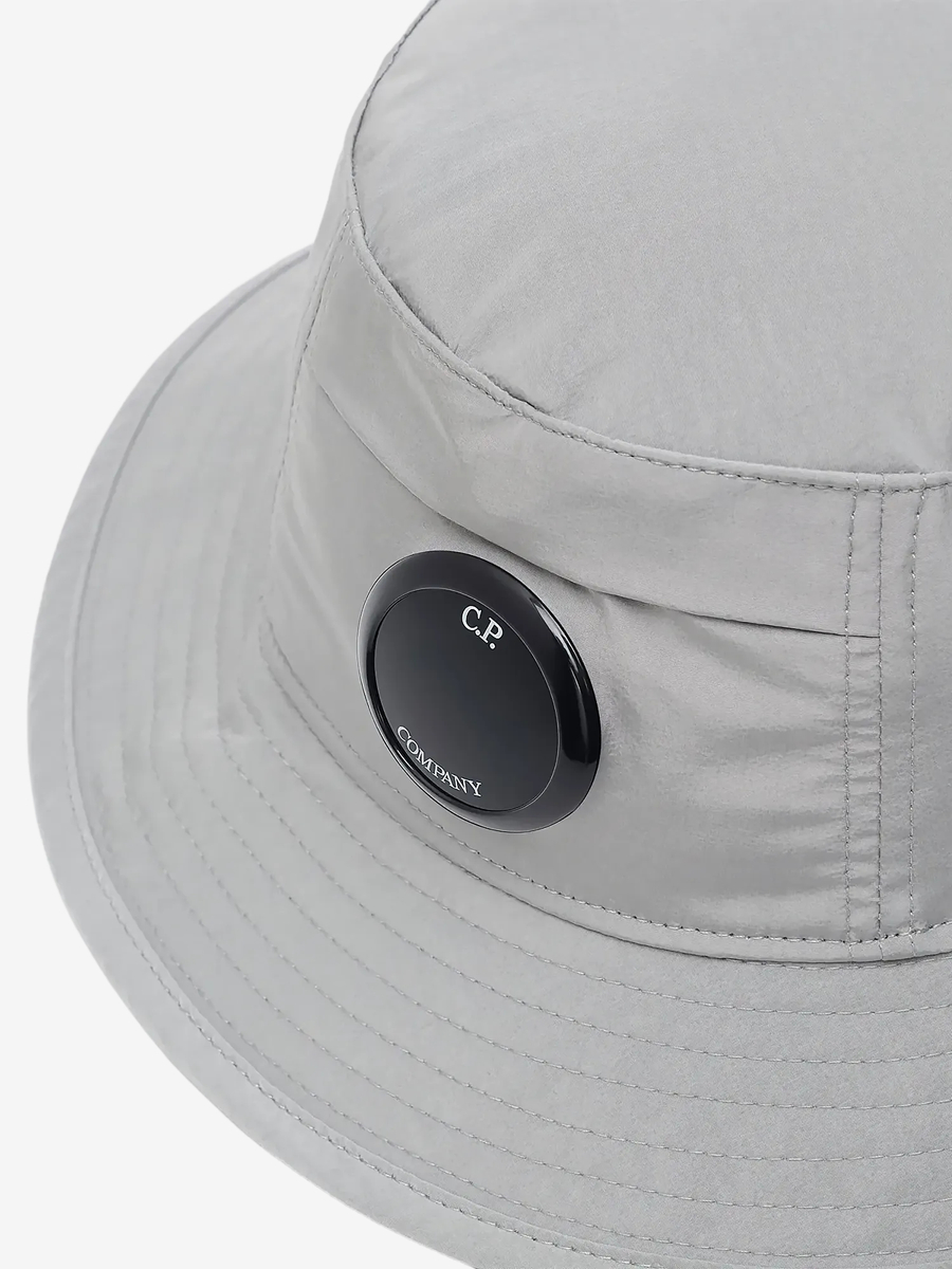 C.P. COMPANY — Панама Chrome-R Lens Bucket Hat Dove Grey