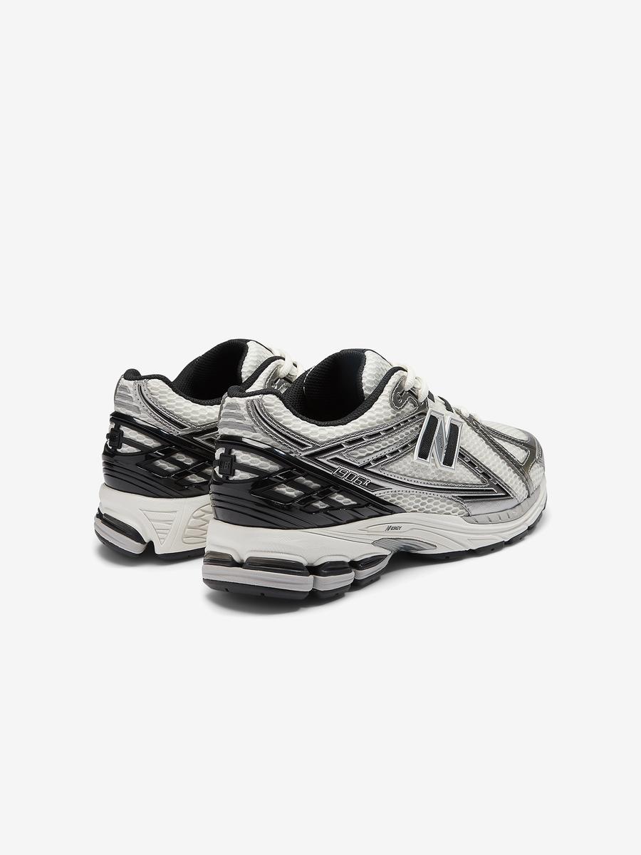 NEW BALANCE — Кроссовки 1906R Silver Metallic/White/Sea Salt