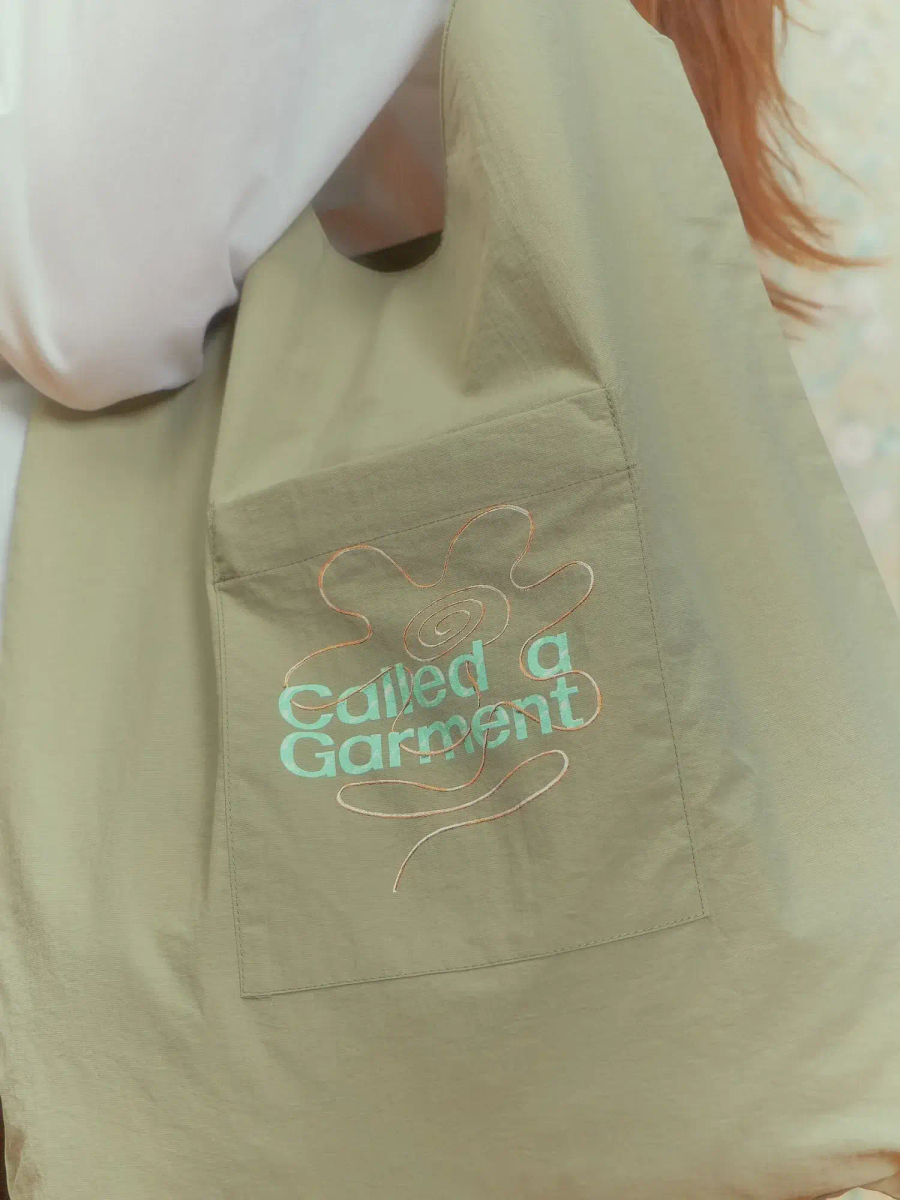 CALLED A GARMENT — Шопер Autre Tote Bag Пыльно-оливковый