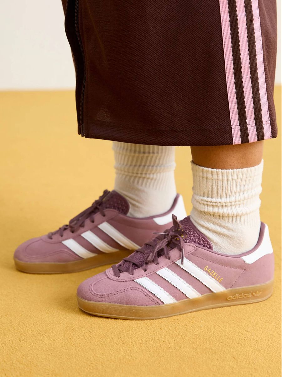 ADIDAS ORIGINALS — Gazelle Indoor Shadow Fig/White/Gum