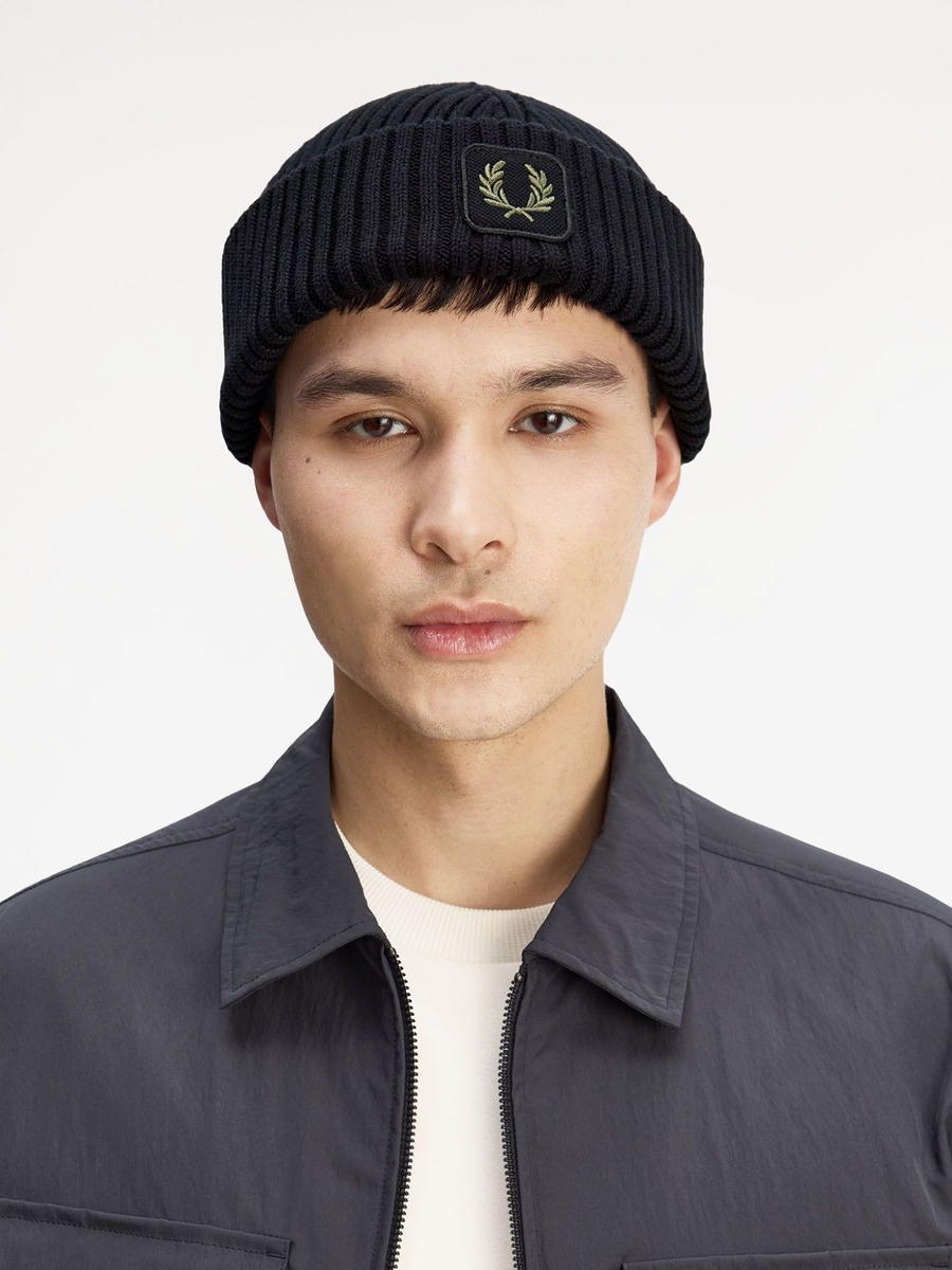 FRED PERRY — Шапка Cotton Ribbed Beanie Black