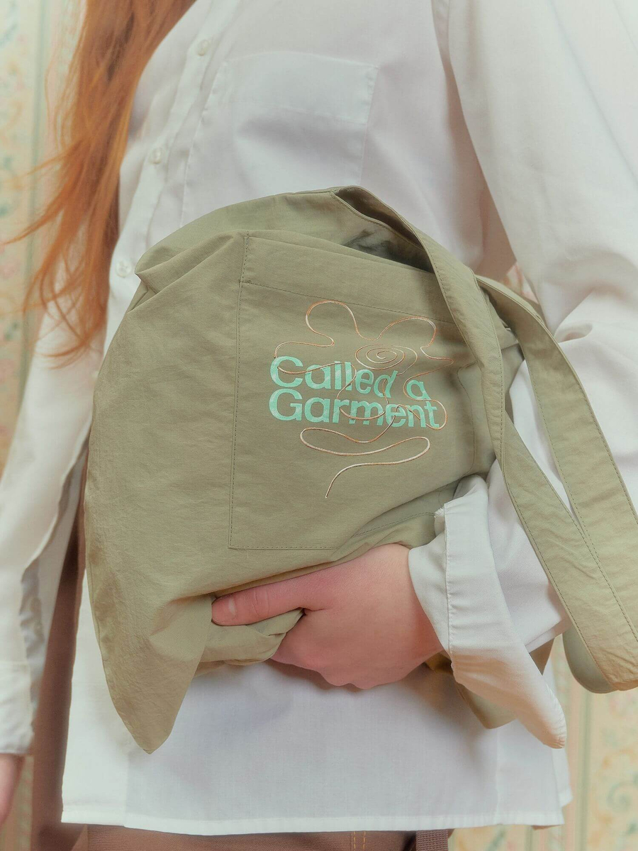 CALLED A GARMENT — Шопер Autre Tote Bag Пыльно-оливковый