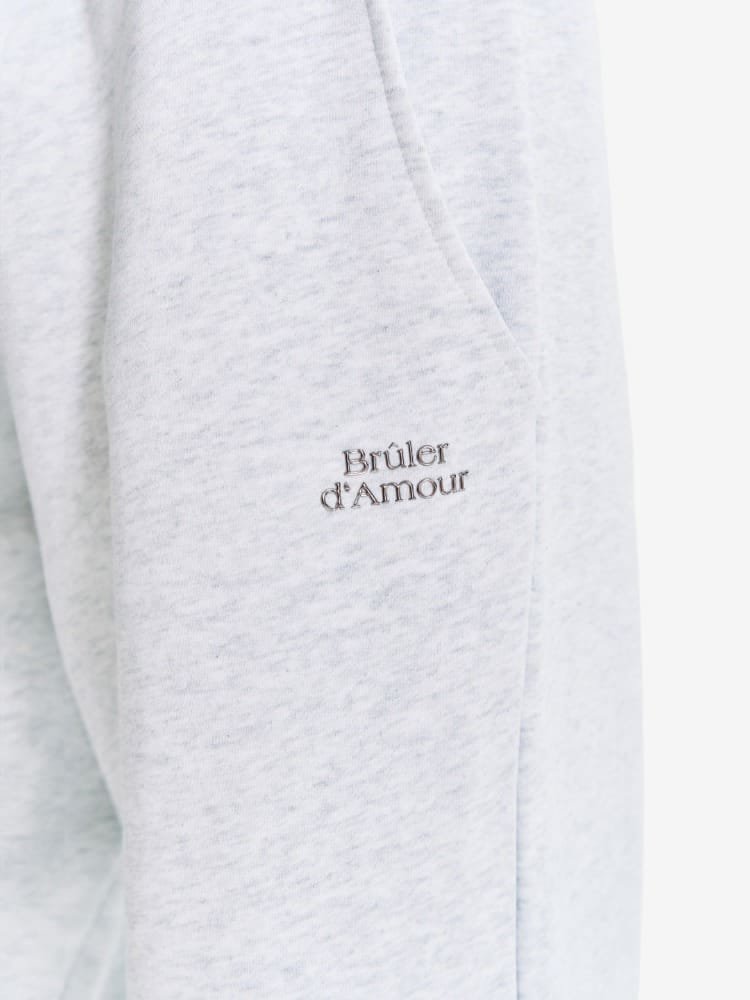BRÛLER D’AMOUR — Штаны Logo de Base 01 Grey Melange
