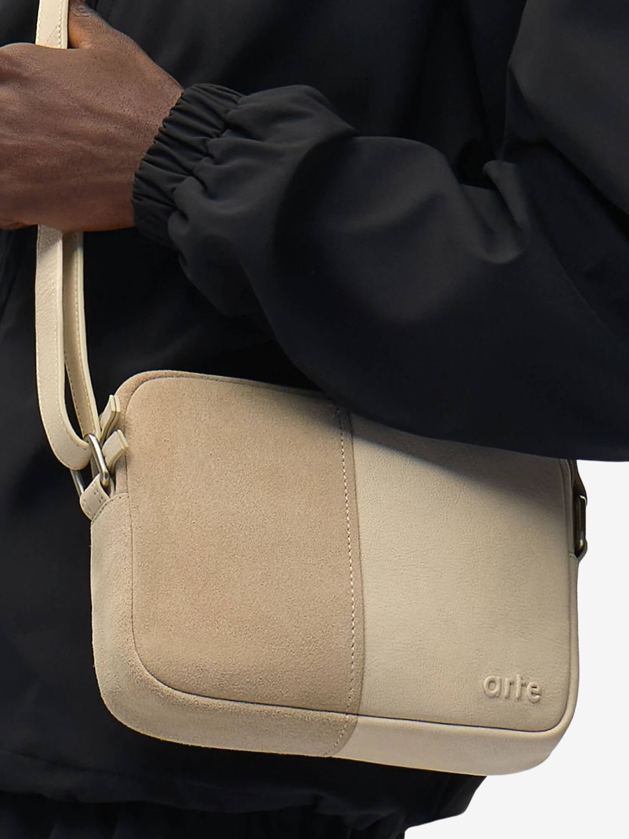 ARTE ANTWERP — Сумка Multi Leather Baka Bag Cream