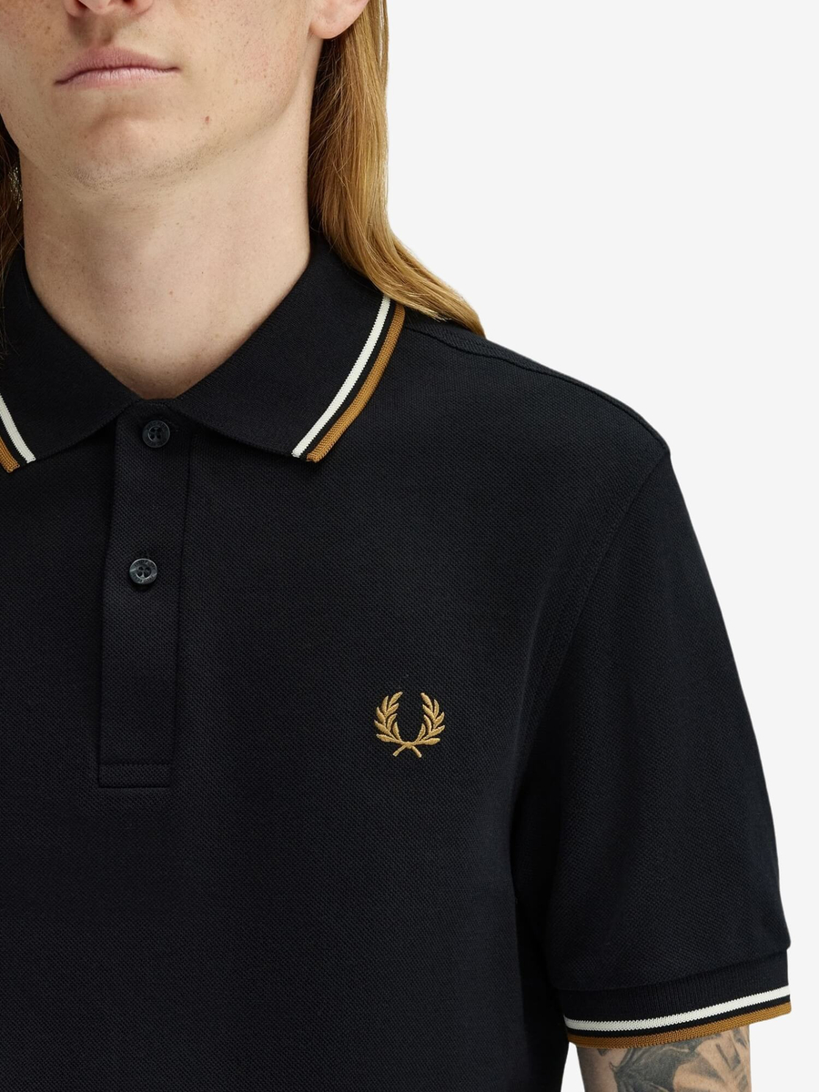 FRED PERRY — Футболка Поло Twin Tipped Polo Black/Ecru/Dark Caramel