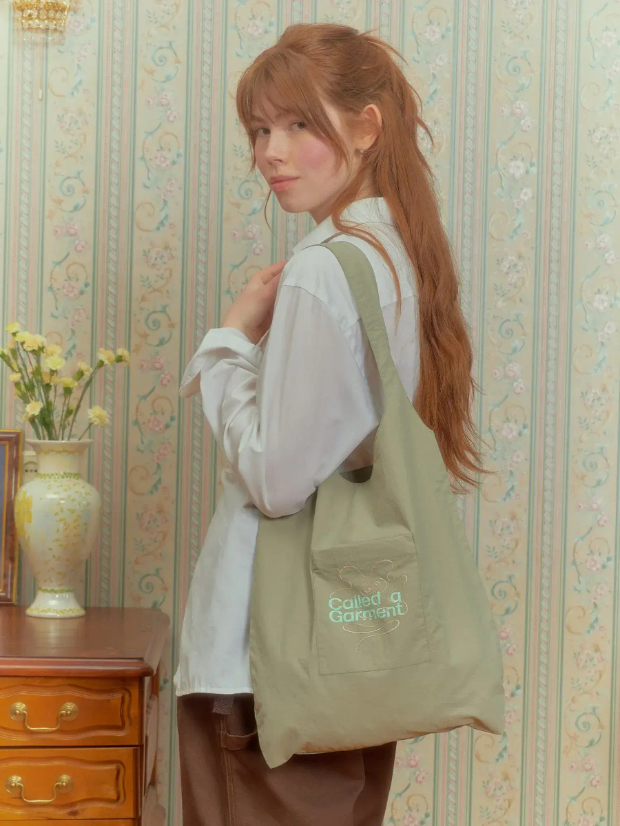 CALLED A GARMENT — Шопер Autre Tote Bag Пыльно-оливковый