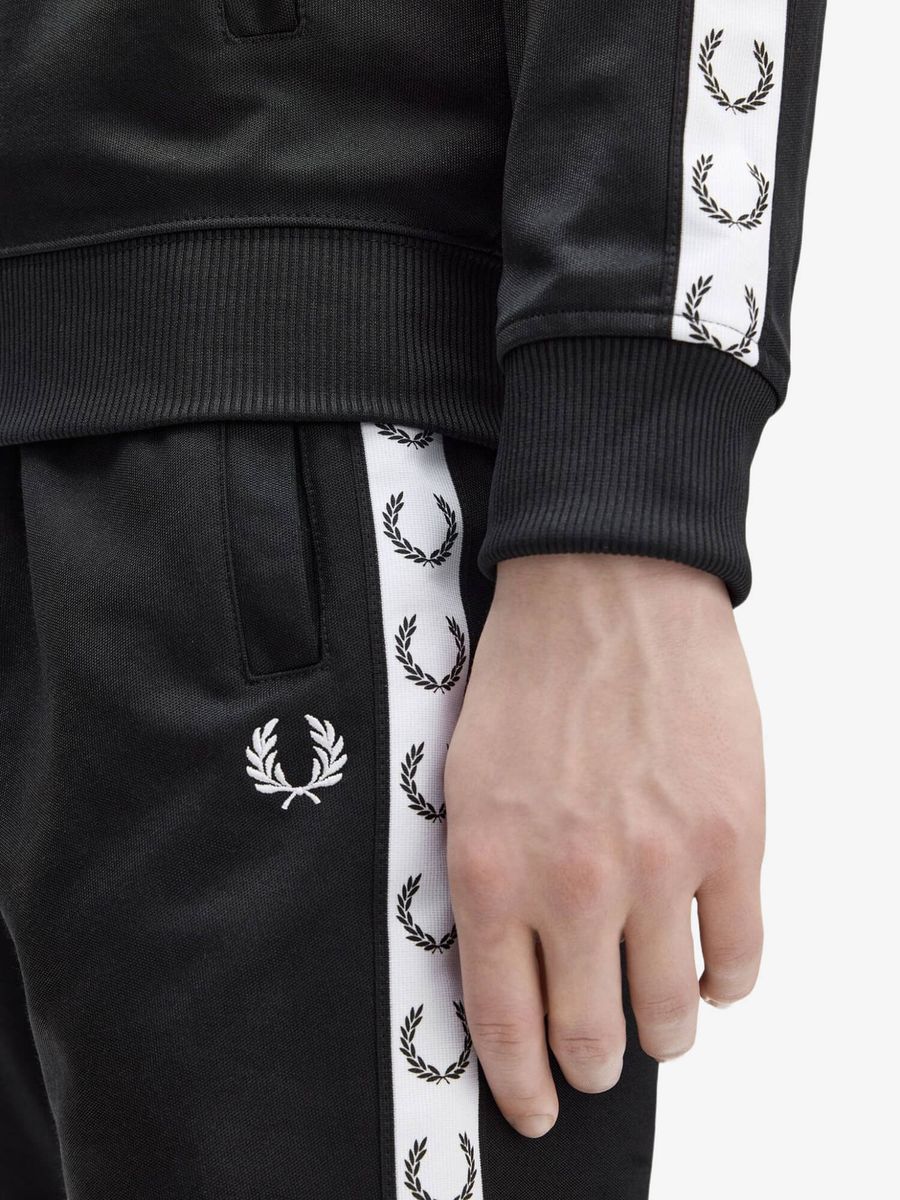 FRED PERRY — Штаны Taped Track Pant Black