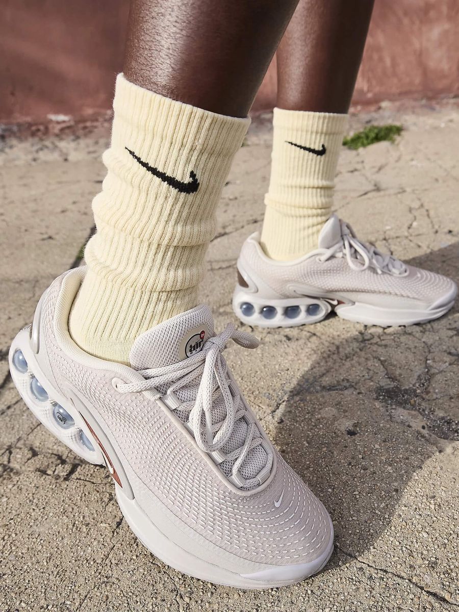 NIKE — Кроссовки Air Max Dn Light Orewood Brown/Moon Particle