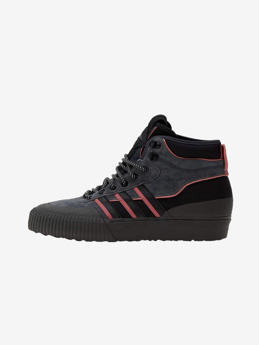 ADIDAS ORIGINALS — Akando ATR Boots Core Black/Red/Carbon