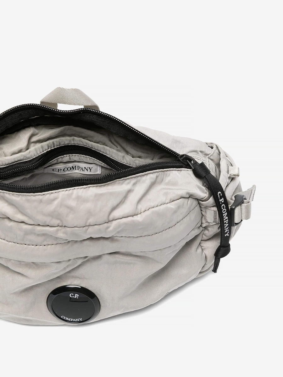 C.P. COMPANY — Сумка Nylon B Waistbag Dove Grey