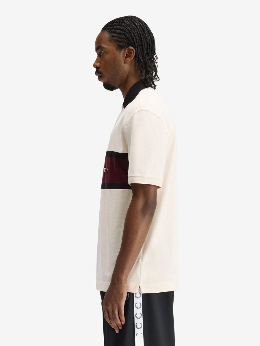 FRED PERRY — Рубашка Поло Embroidered Panel Polo Ecru