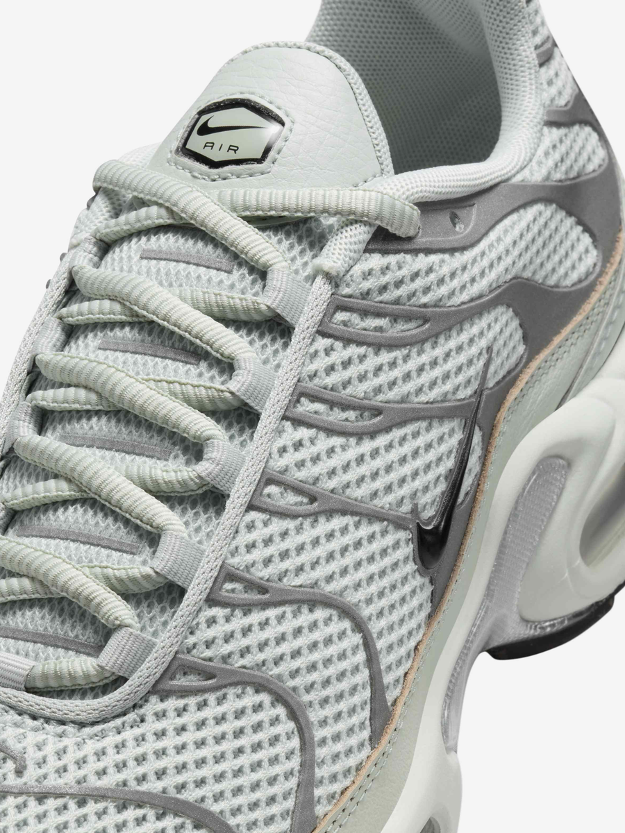 NIKE — Кроссовки Air Max Plus Tn Light Silver/Black Chrome