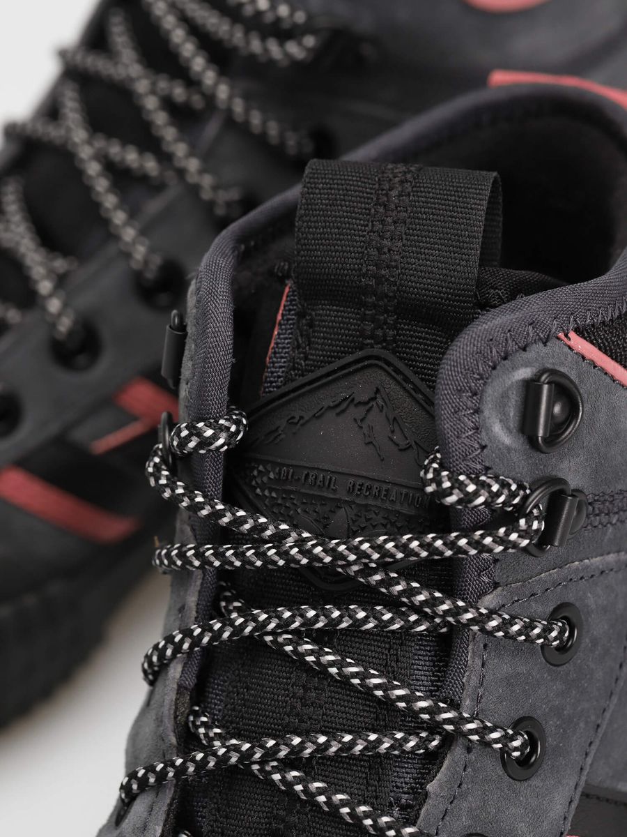 ADIDAS ORIGINALS — Akando ATR Boots Core Black/Red/Carbon
