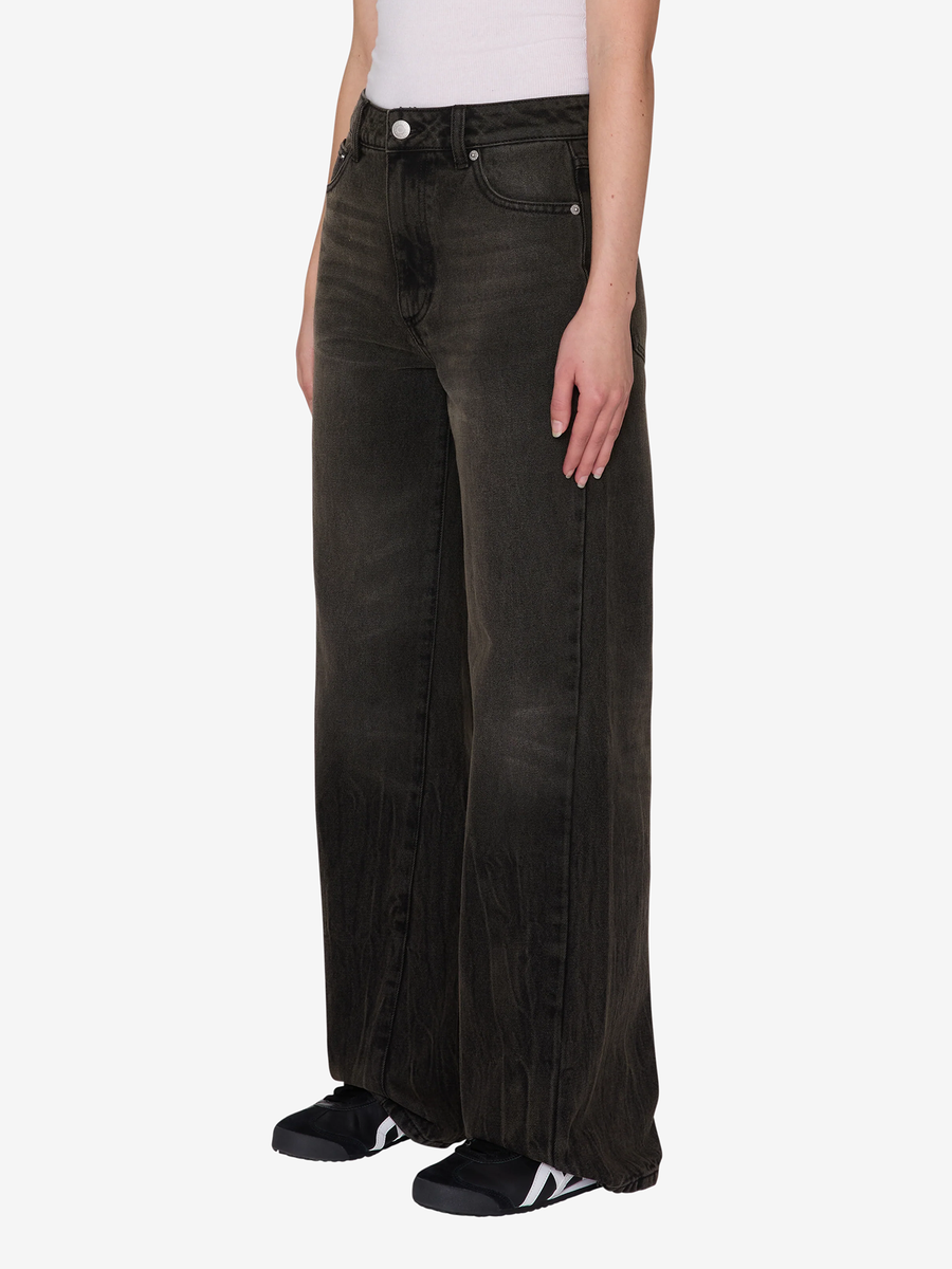 OBEY — Джинсы W Elara 5 Pocket Denim Oil Stained Wash
