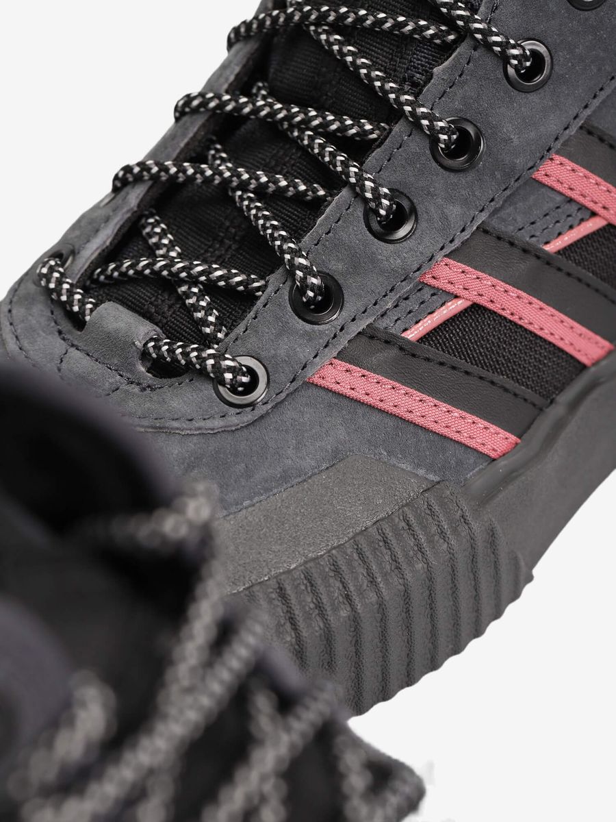 ADIDAS ORIGINALS — Akando ATR Boots Core Black/Red/Carbon