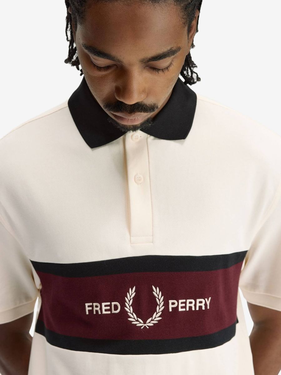 FRED PERRY — Рубашка Поло Embroidered Panel Polo Ecru