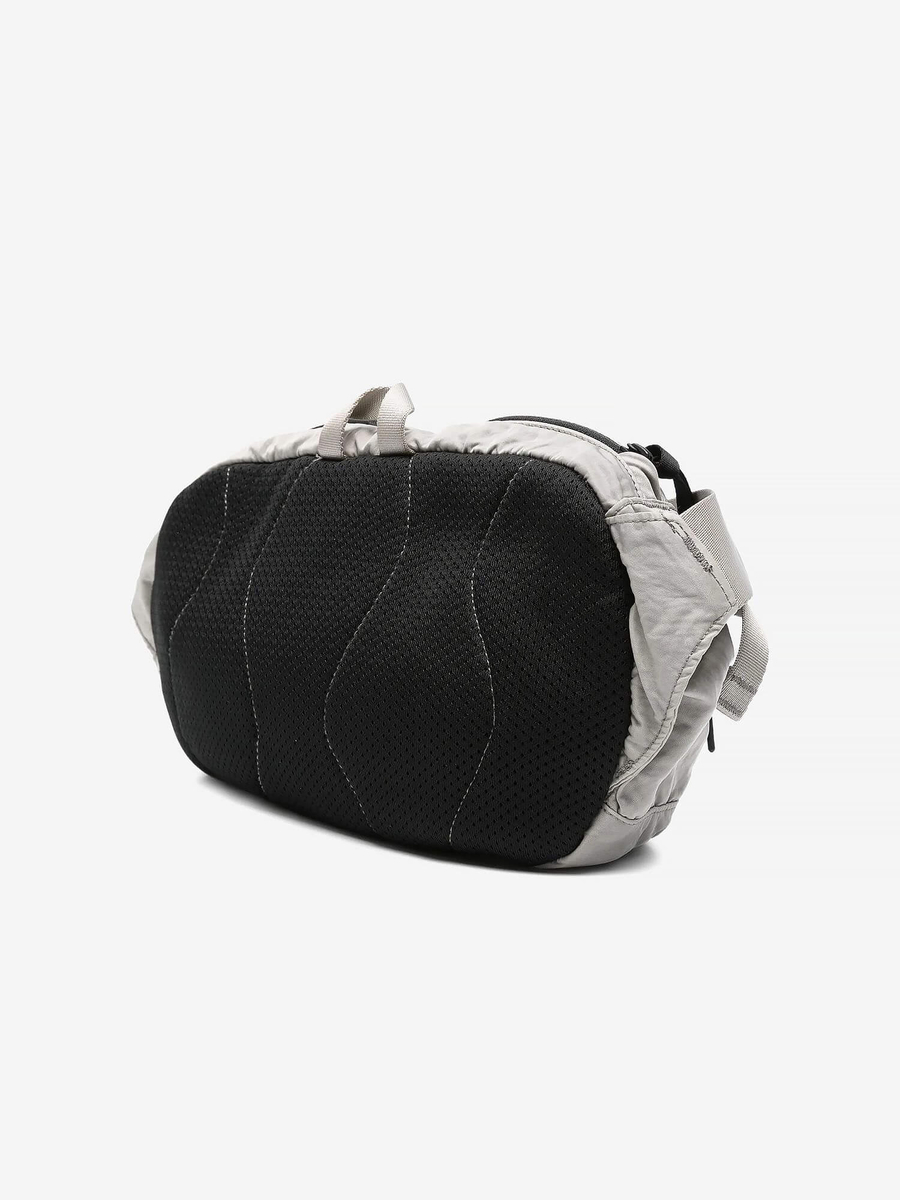 C.P. COMPANY — Сумка Nylon B Waistbag Dove Grey