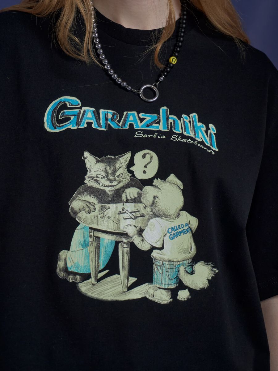 CALLED A GARMENT — Футболка Garazhiki Черный