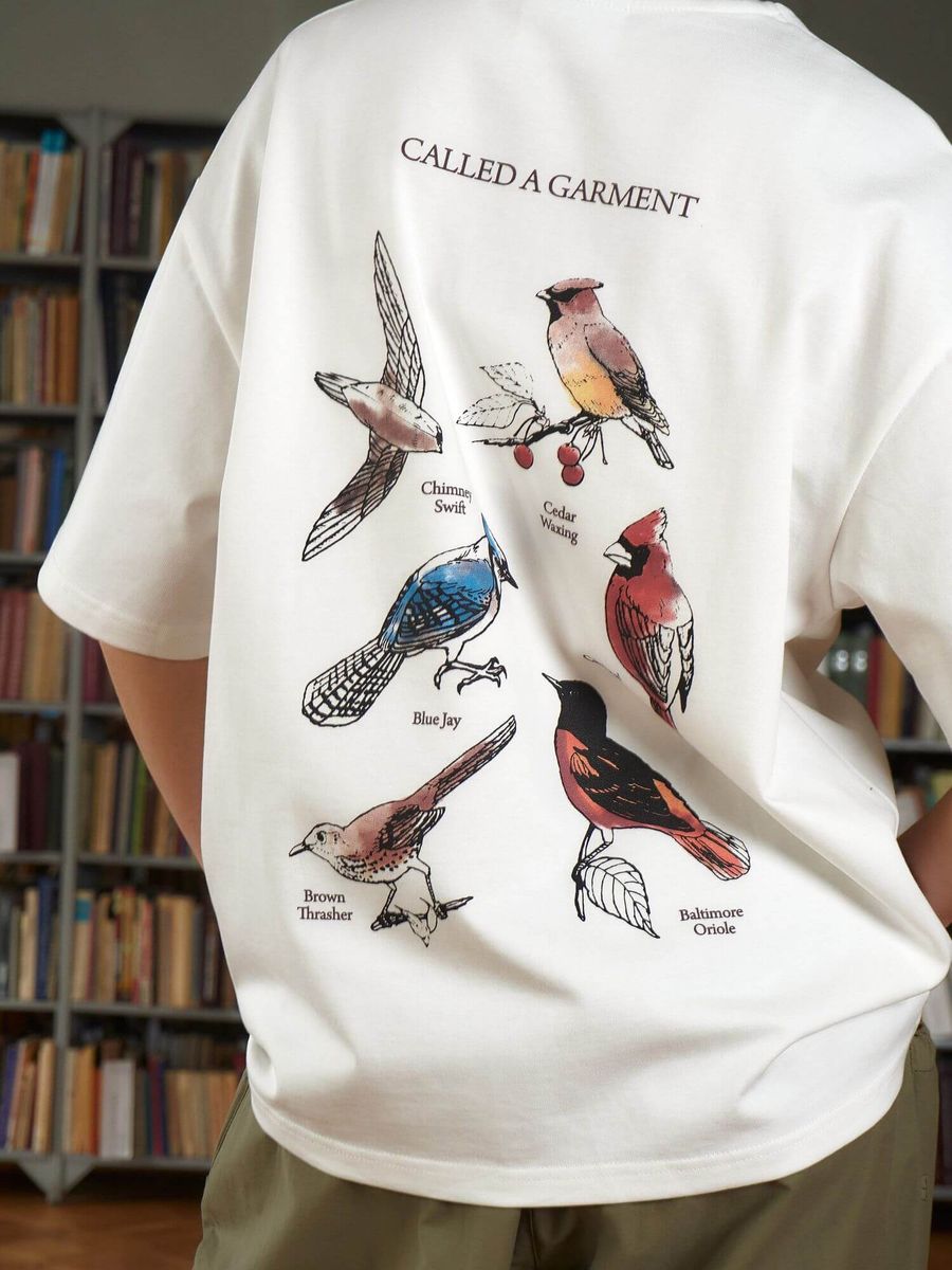 CALLED A GARMENT — Футболка Birds Молочный