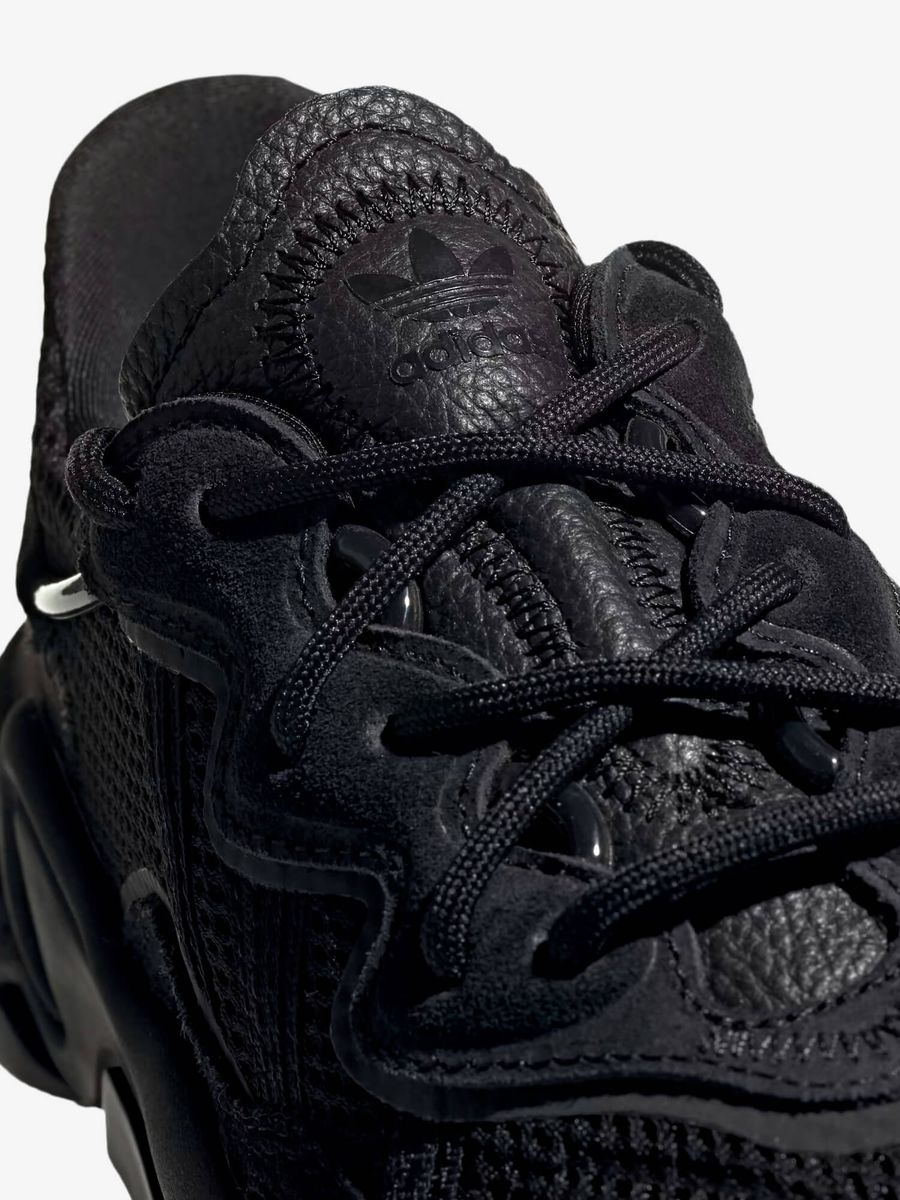 ADIDAS ORIGINALS — Ozweego Core Black/ Grey Five