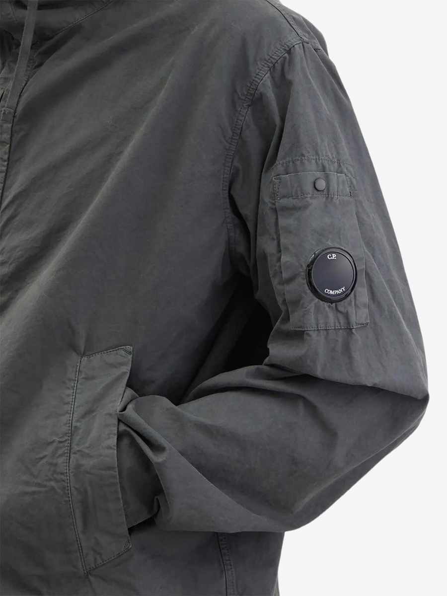 C.P. COMPANY — Ветровка Micro Reps Hooded Lens Jacket Gunmetal