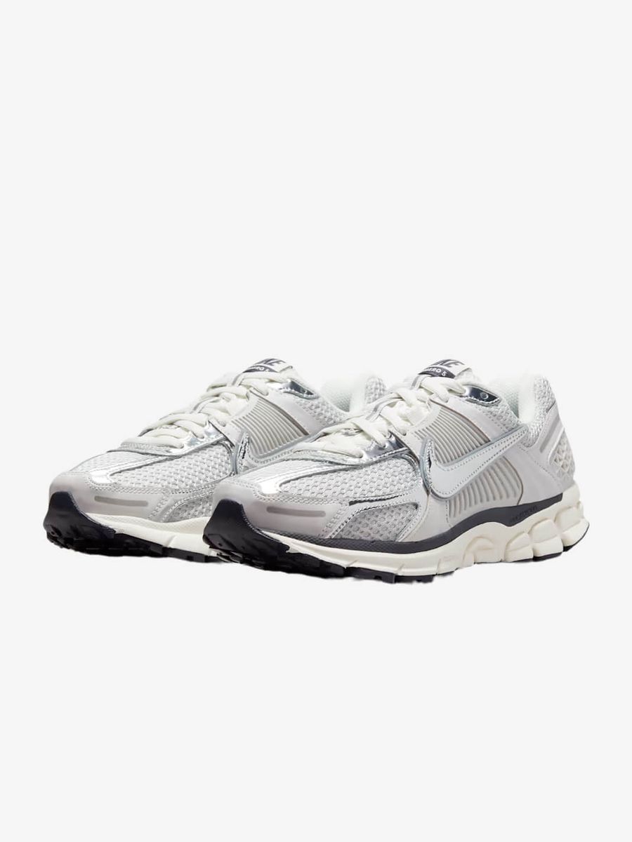 NIKE — Кроссовки W Zoom Vomero 5 Photon Dust/Sail Chrome