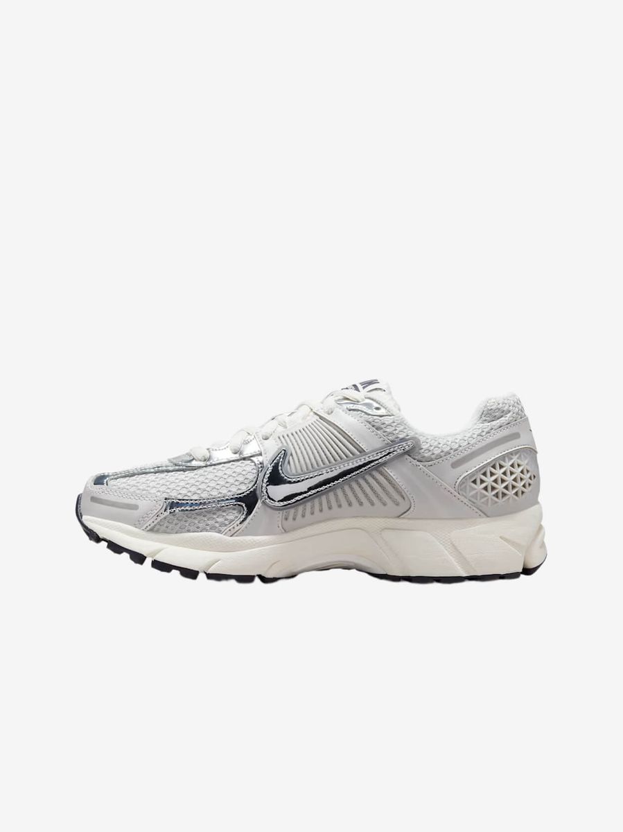 NIKE — Кроссовки W Zoom Vomero 5 Photon Dust/Sail Chrome