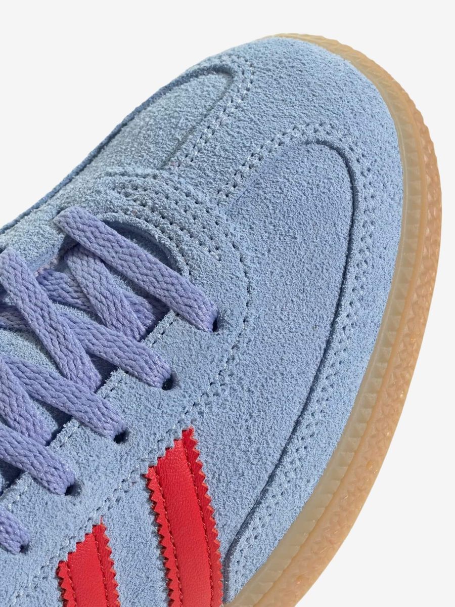ADIDAS ORIGINALS — Кроссовки Handball Spezial Glow Blue/Red/Gum