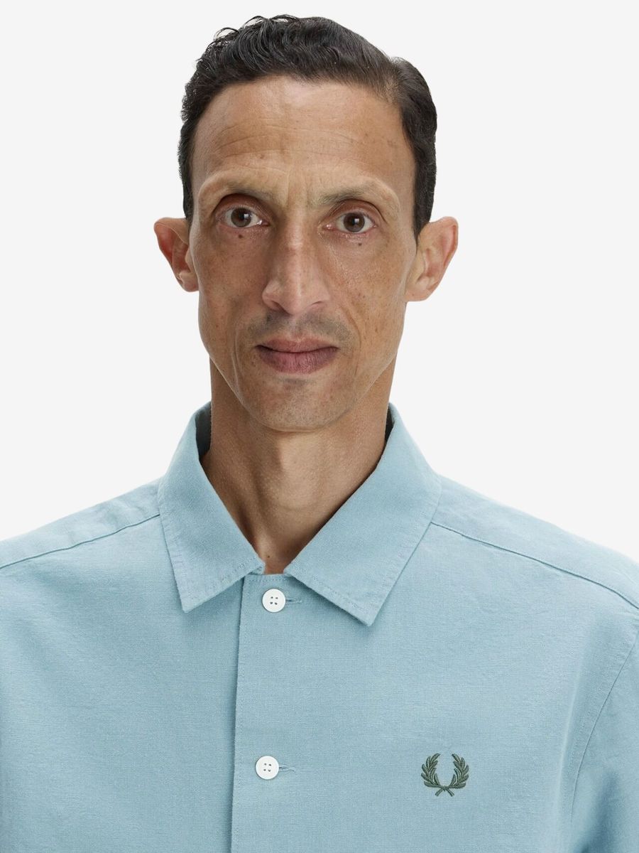 FRED PERRY — Рубашка Pocket Detail Short Sleeve Shirt Stockport Blue