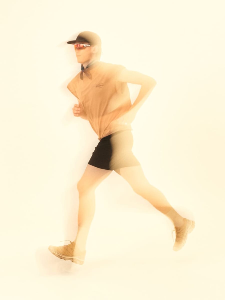 CALLED A GARMENT — Майка Grandpa's Running Выстиранный коричневый