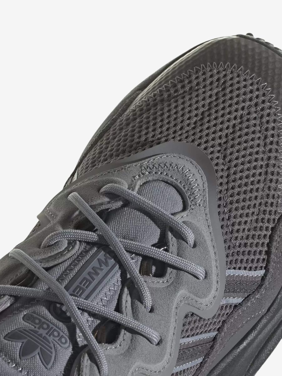 ADIDAS ORIGINALS — Ozweego Core Black/Grey