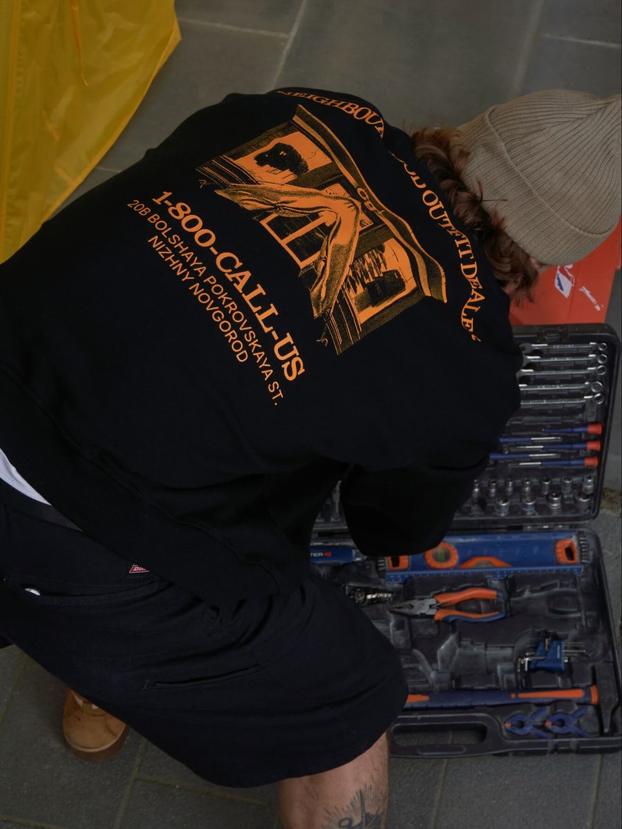 CALLED A GARMENT — Свитшот Headquarters Черный