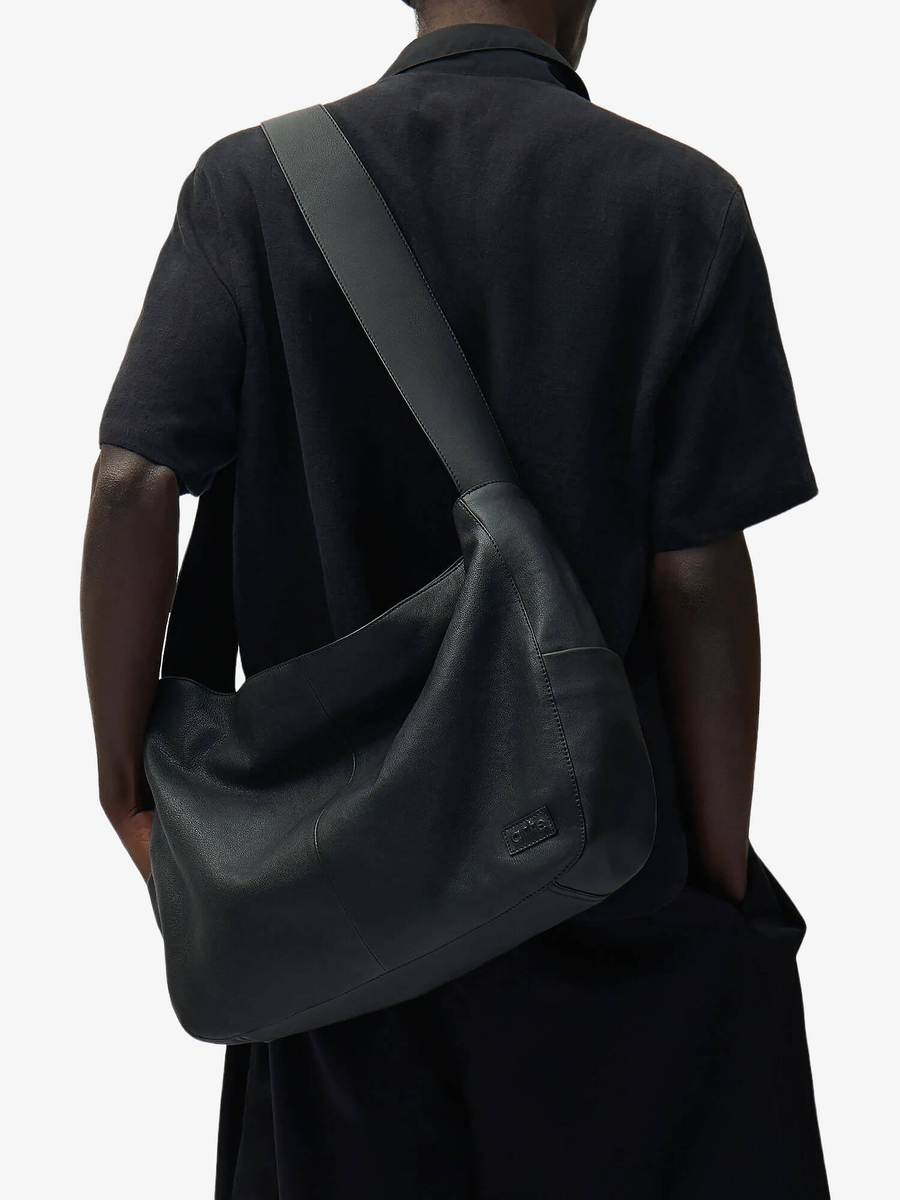 ARTE ANTWERP — Сумка Oversize Leather Bag Black