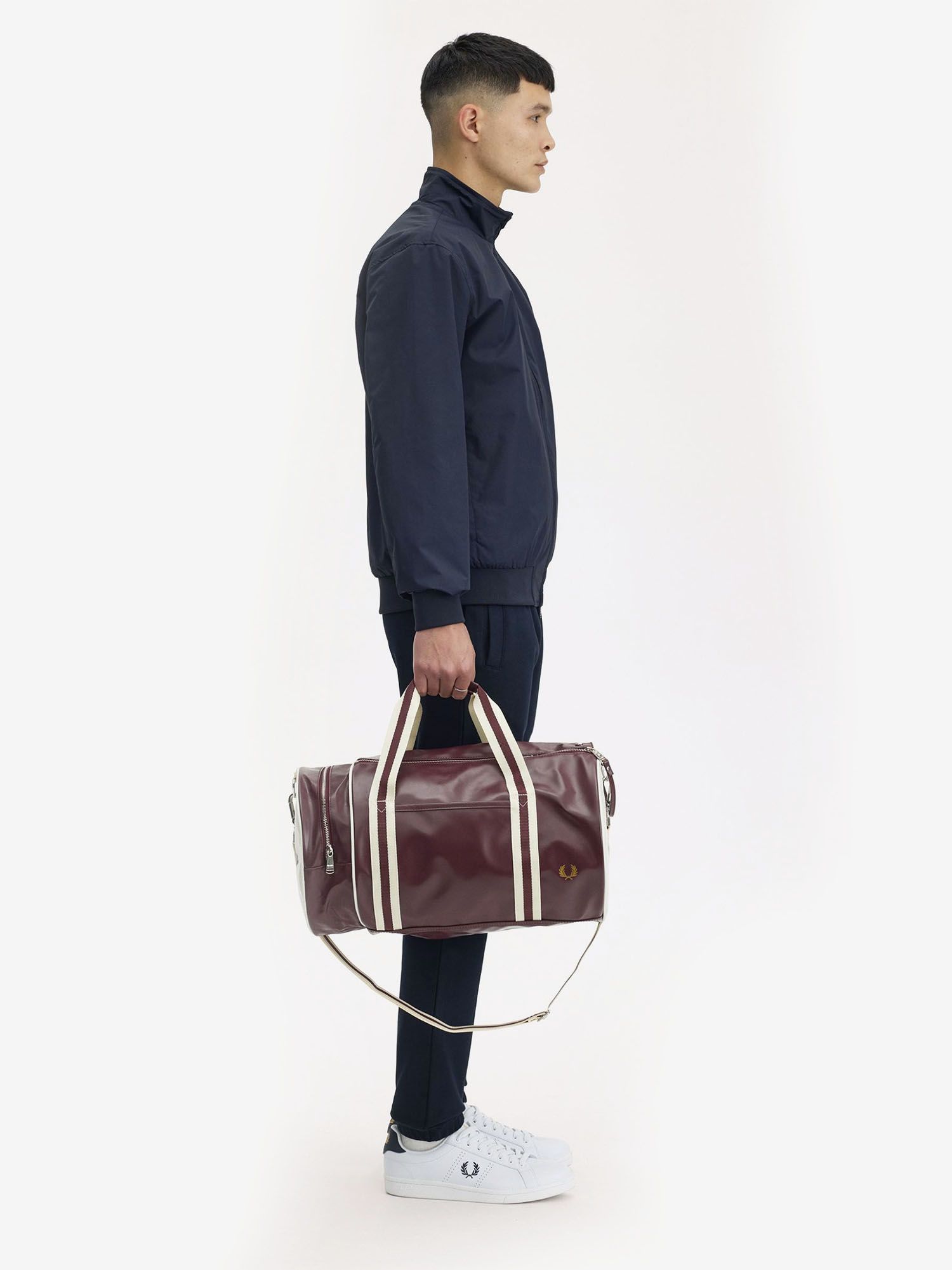 FRED PERRY — Сумка Classic Barrel Bag Oxblood/Ecru