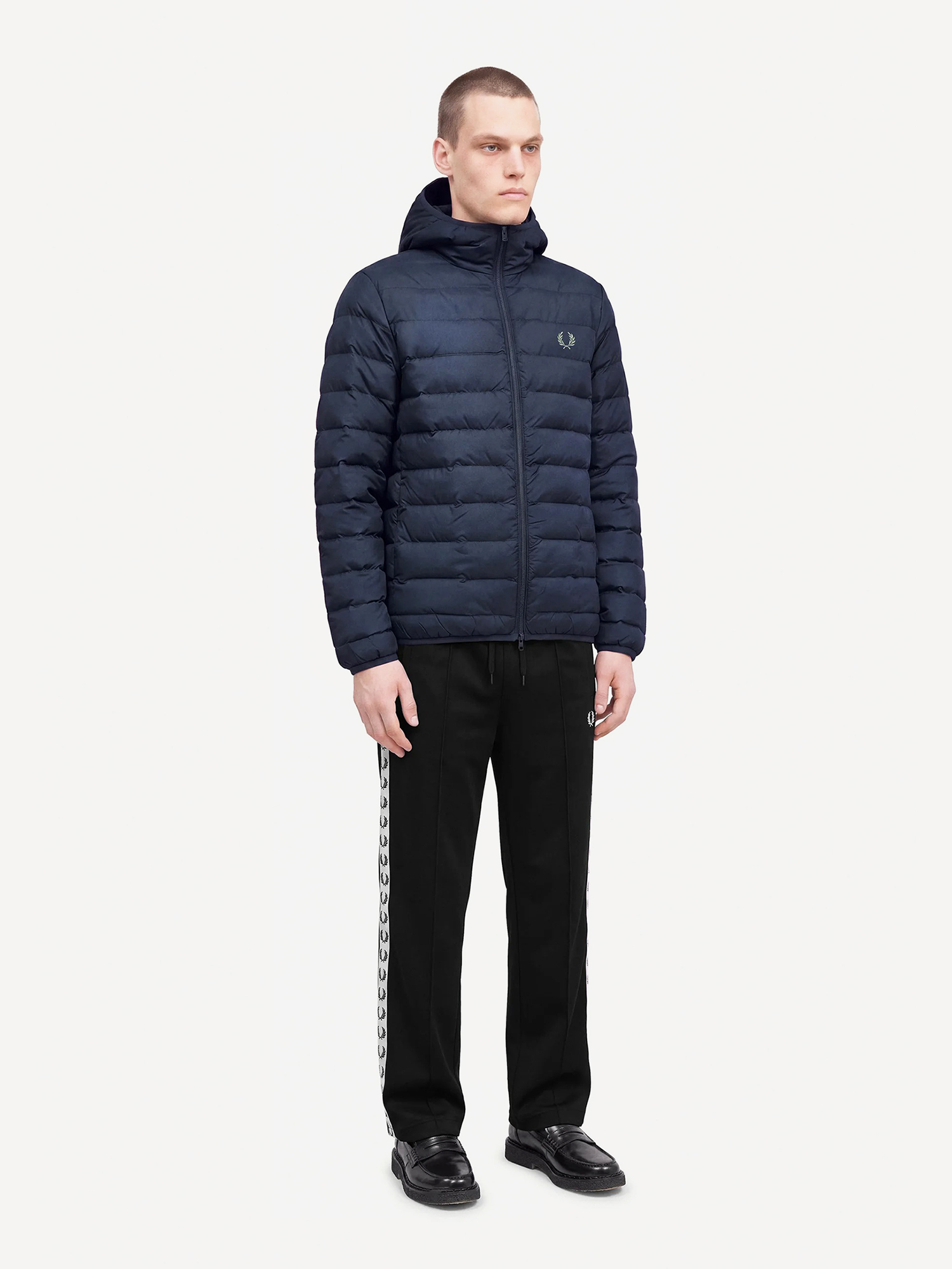 FRED PERRY — Куртка Hooded Insulated Jacket Navy Blue