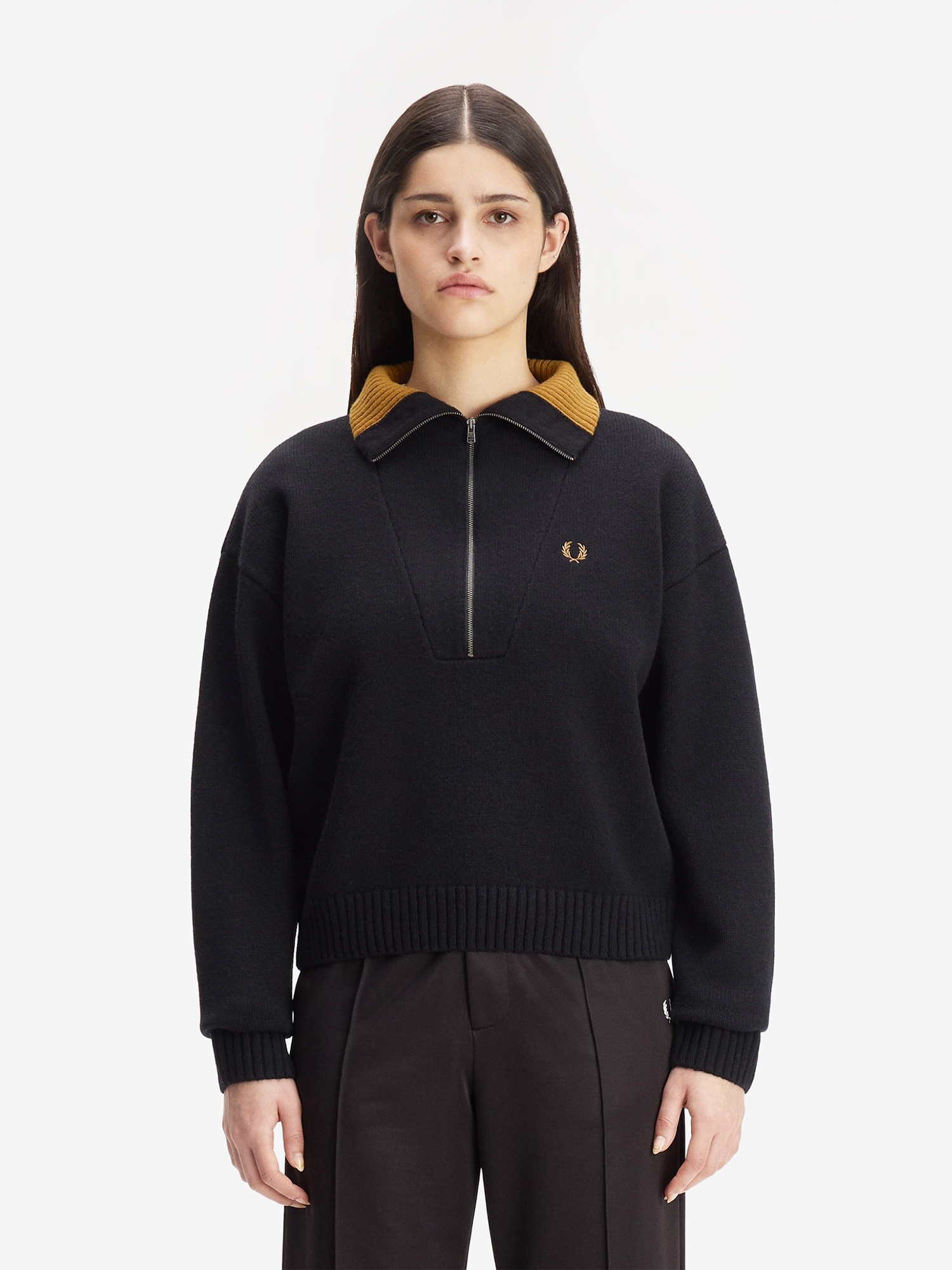 FRED PERRY — Свитер W Half Zip Jumper Black