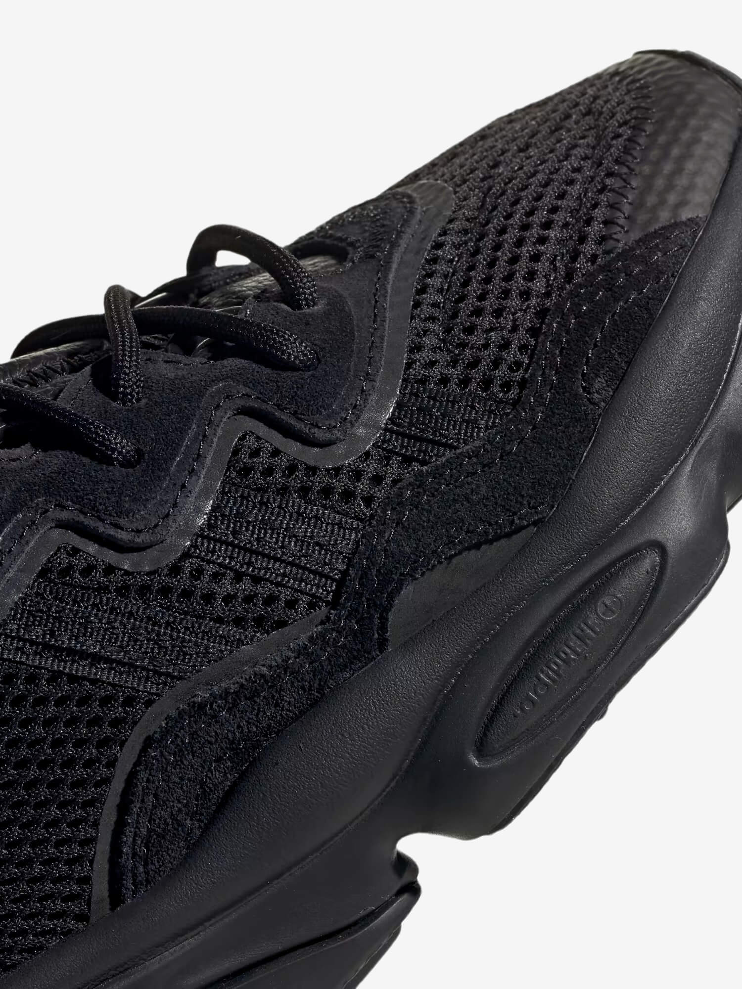 ADIDAS ORIGINALS — Ozweego Core Black/ Grey Five