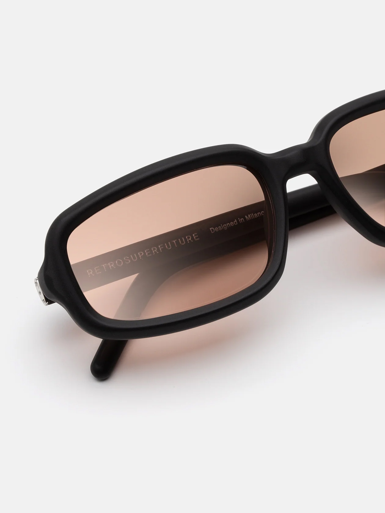 RETROSUPERFUTURE — Солнцезащитные очки TROLL BLACK MATTE TQ9