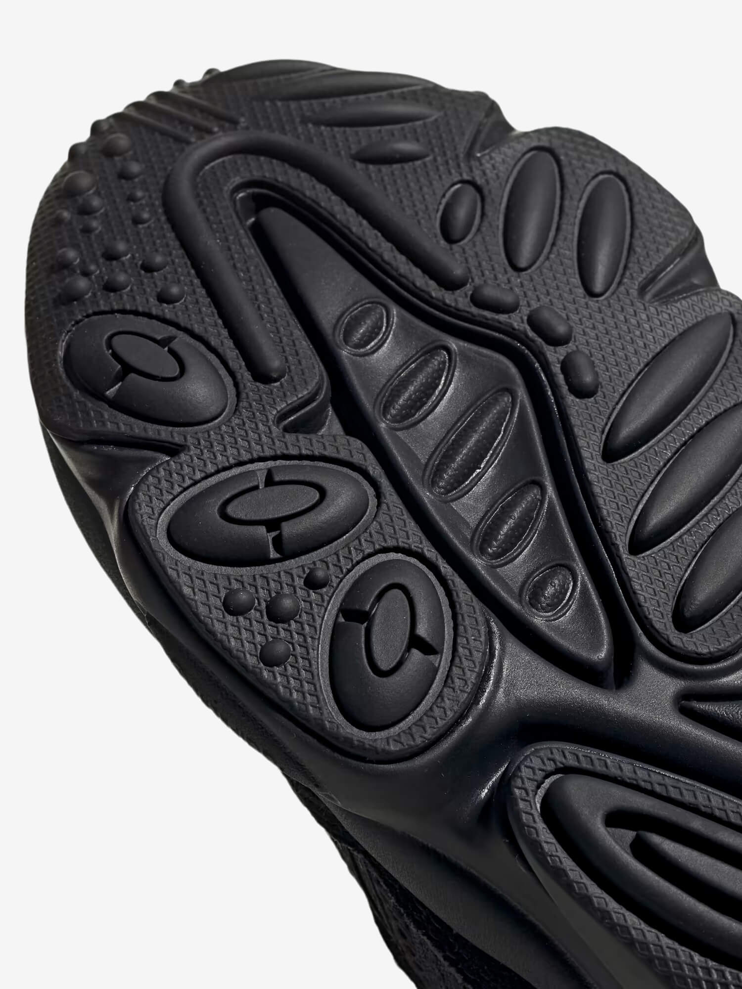 ADIDAS ORIGINALS — Ozweego Core Black/ Grey Five