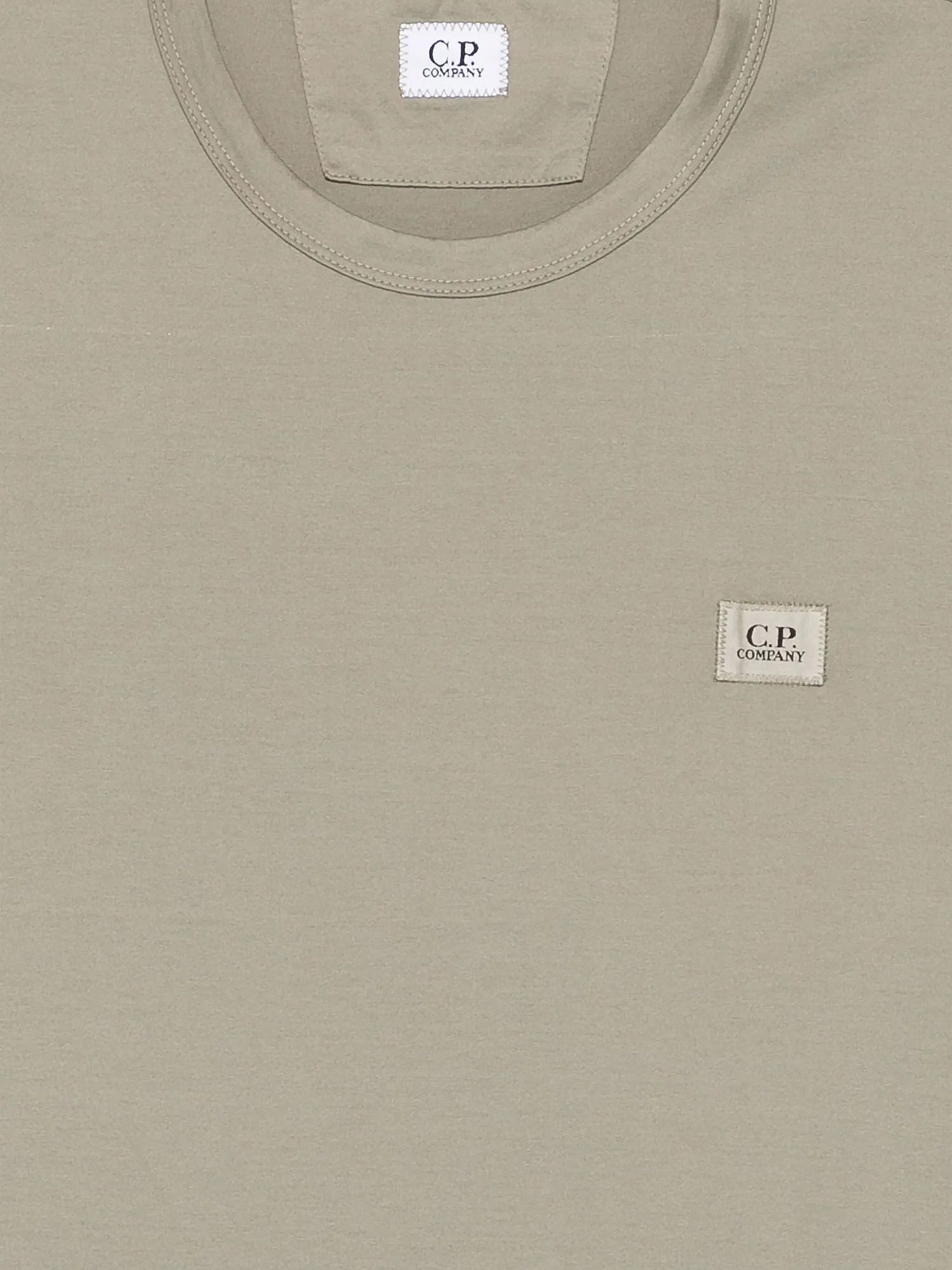 C.P. COMPANY — Футболка Mercerized Jersey 70/2 Gasato SS Patch Moss Gray