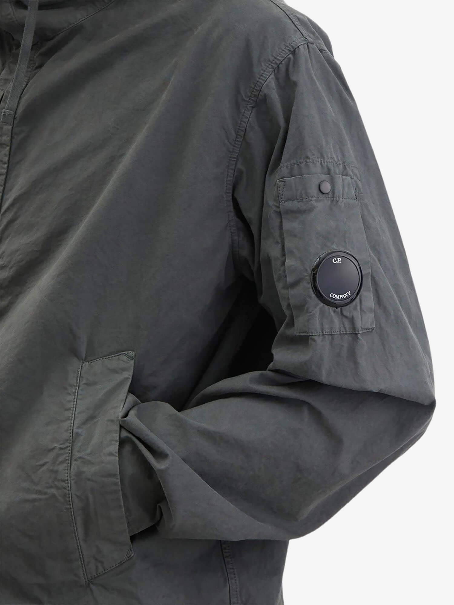 C.P. COMPANY — Ветровка Micro Reps Hooded Lens Jacket Gunmetal