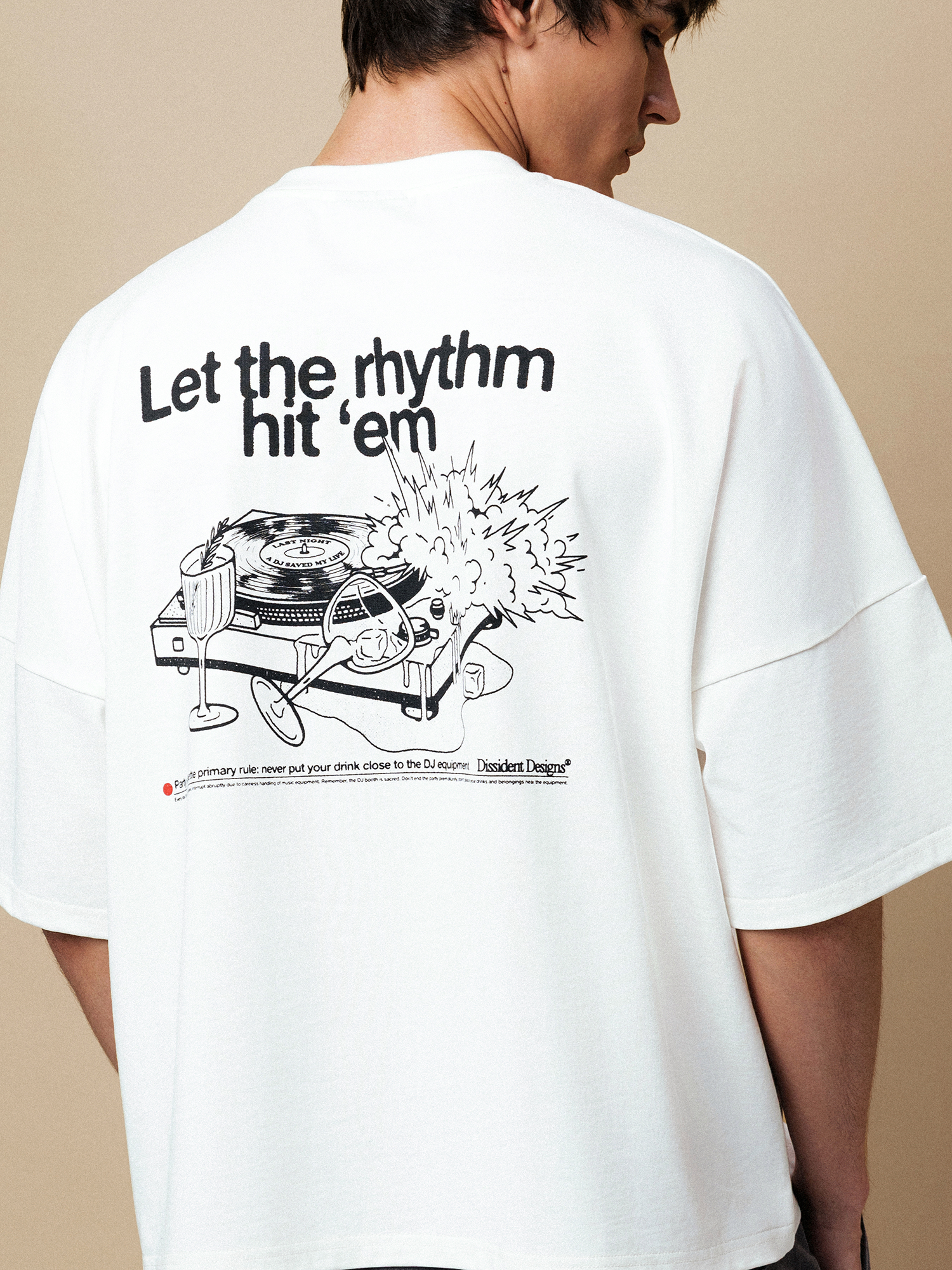 DISSIDENT — Футболка Rhythm Oversized Tee in Milk