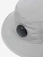C.P. COMPANY — Панама Chrome-R Lens Bucket Hat Dove Grey
